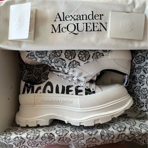 Alexander McQueen, Men's Tread Slick Lace Up in Optic White, Size 44
